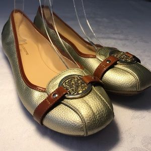 Liz Claiborne Selma ballet flats Gold and Brown